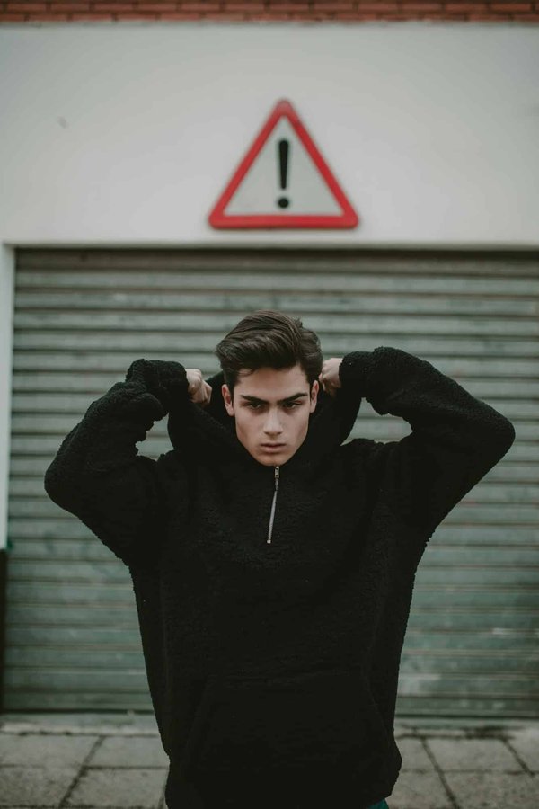 Wie vermeidet man Handgelenksverletzungen beim Tennis?